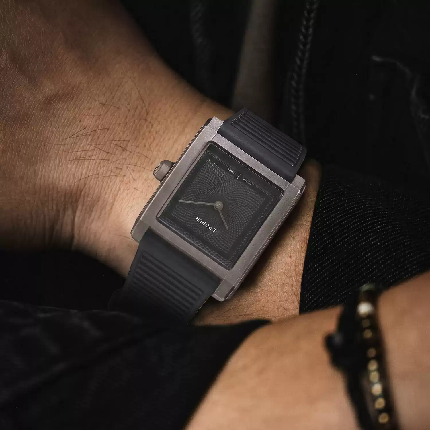 ساعة رجالية بقرص مربع، ساعة كو - مراجعة Smartwatch Vintage Watches For Men وسعره