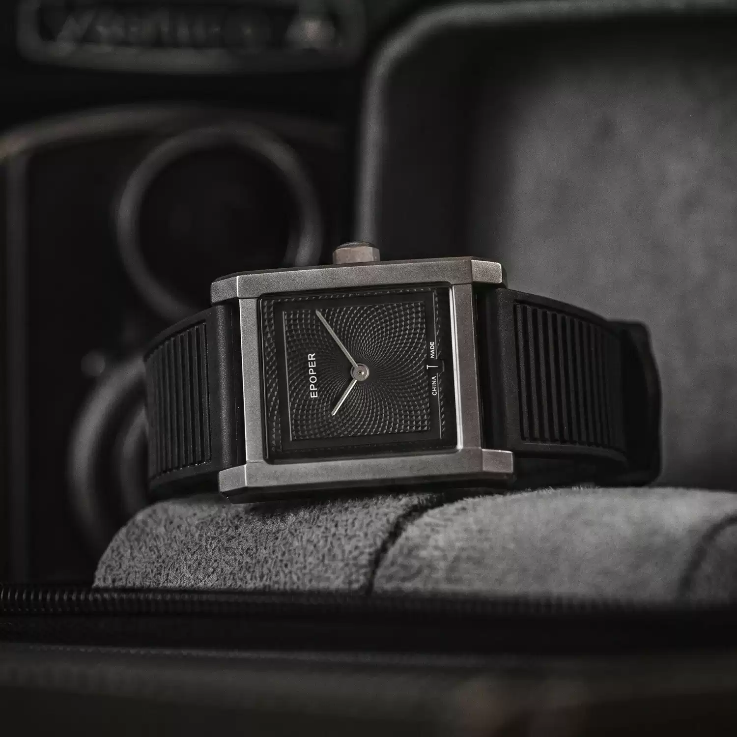 ساعة رجالية بقرص مربع، ساعة كو - مراجعة Smartwatch Vintage Watches For Men وسعره