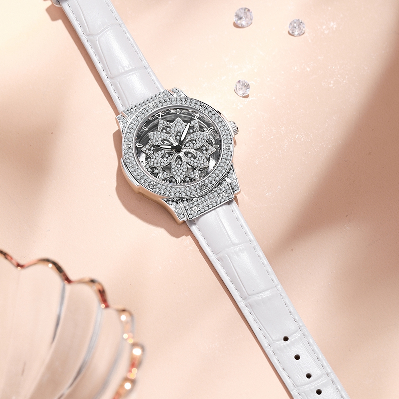 ساعة نسائية ماركة فاخرة مرصعة  - مراجعة Smartwatch Watches Brands For Women وسعره